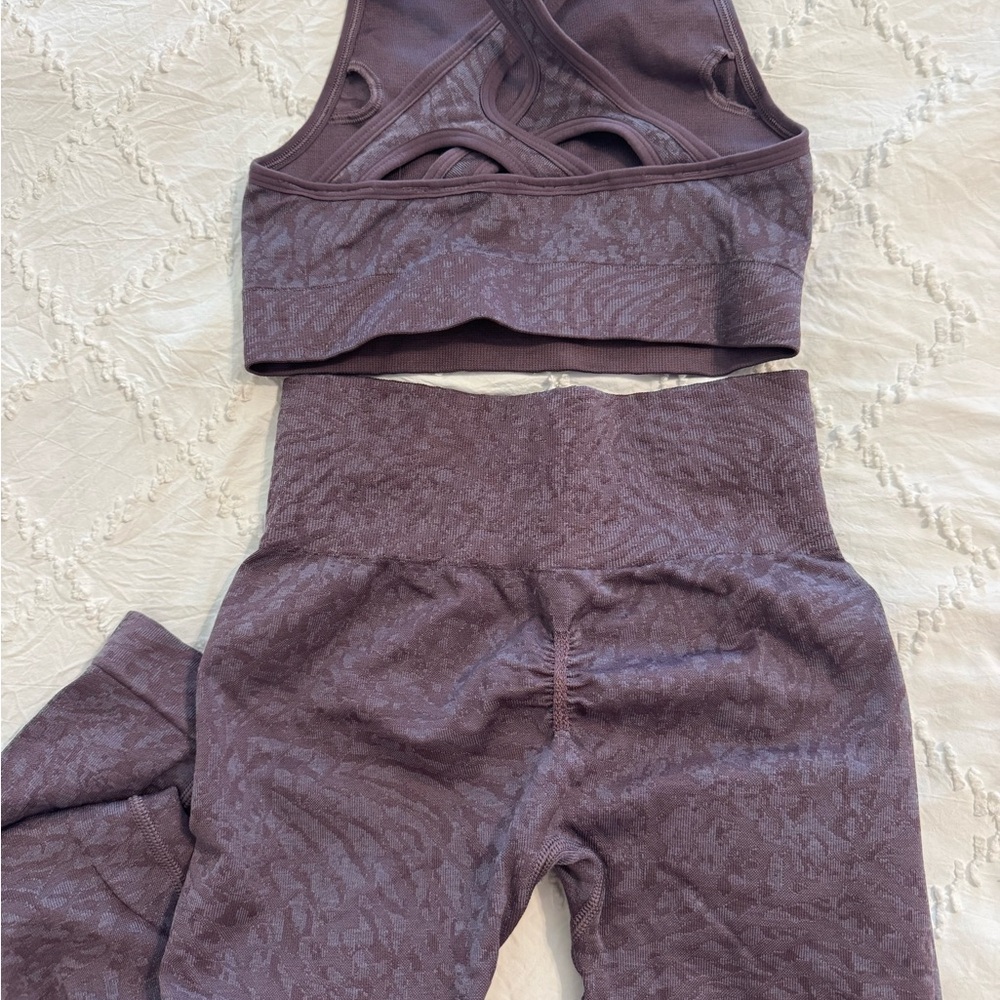 Gymshark Dark Purple Set - Picture 2 of 4